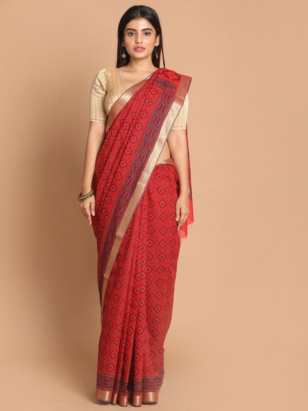 

Saranee Red & Green Printed Zari Saree