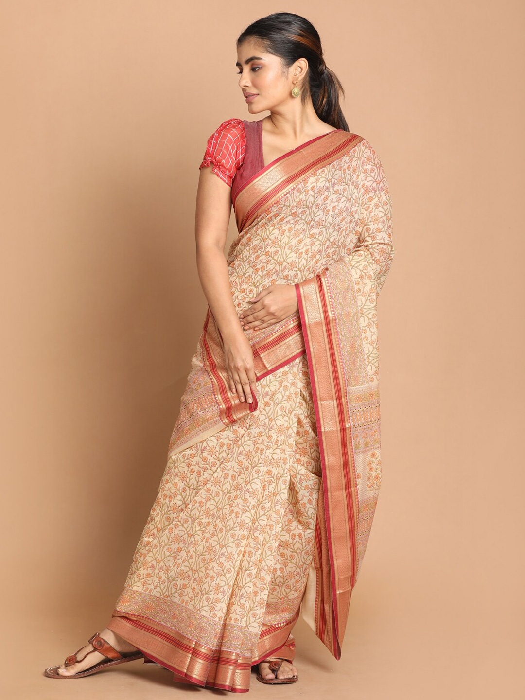 

Saranee Maroon & Orange Floral Printed Zari Saree