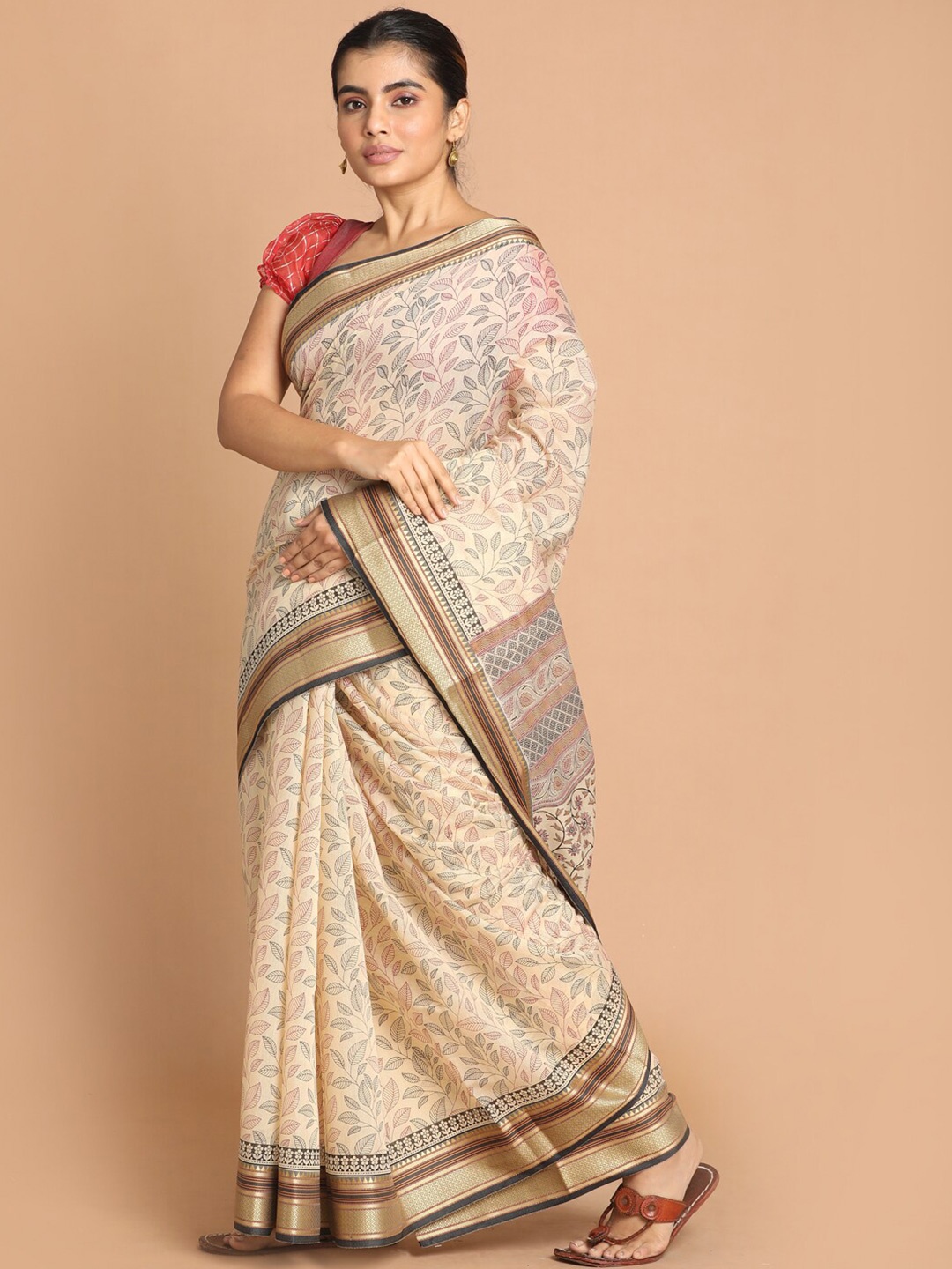 

Indethnic Black & Cream-Coloured Floral Printed Pure Cotton Saree