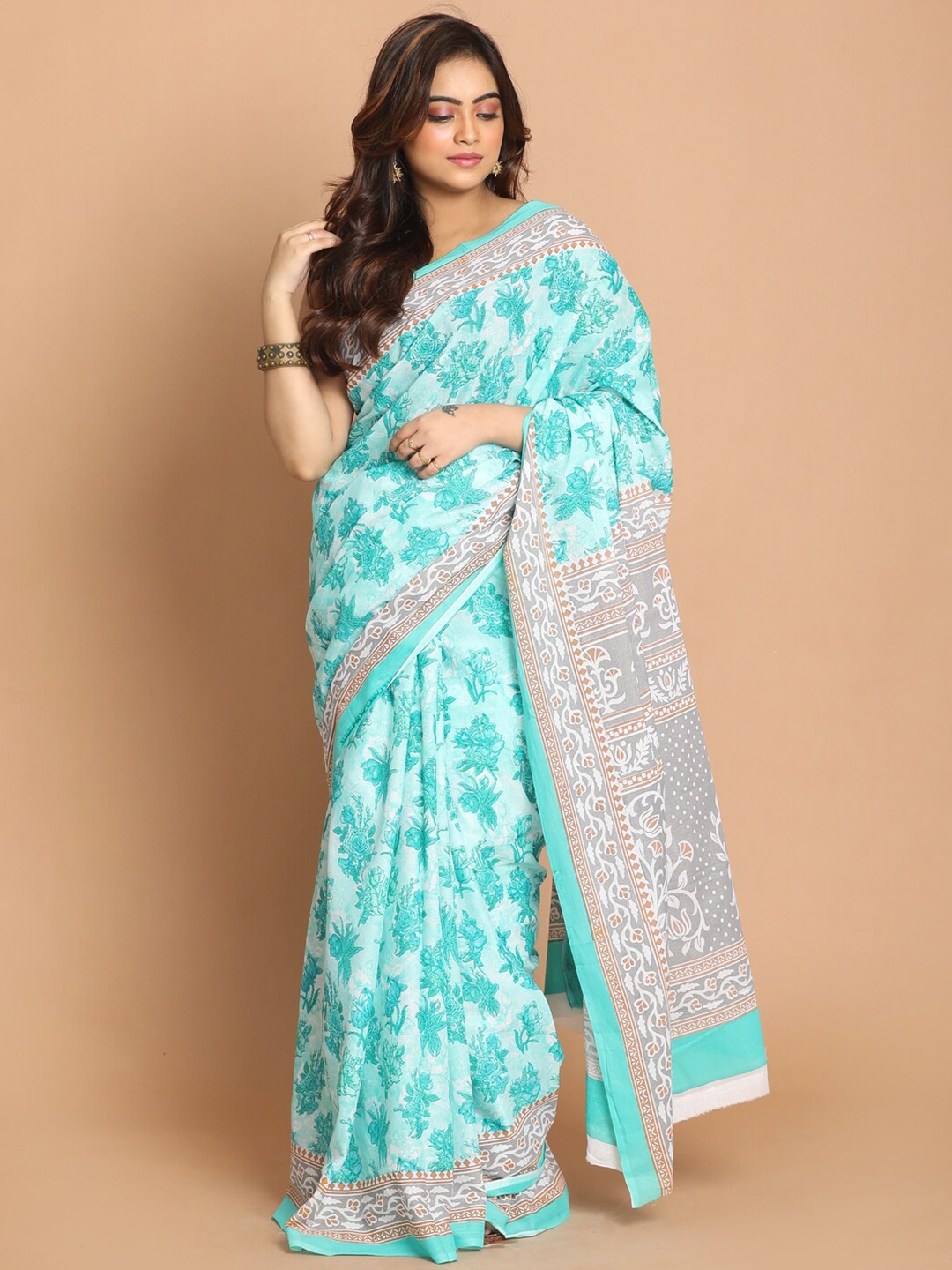 

Saranee Sea Green Floral Printed Pure Cotton Saree