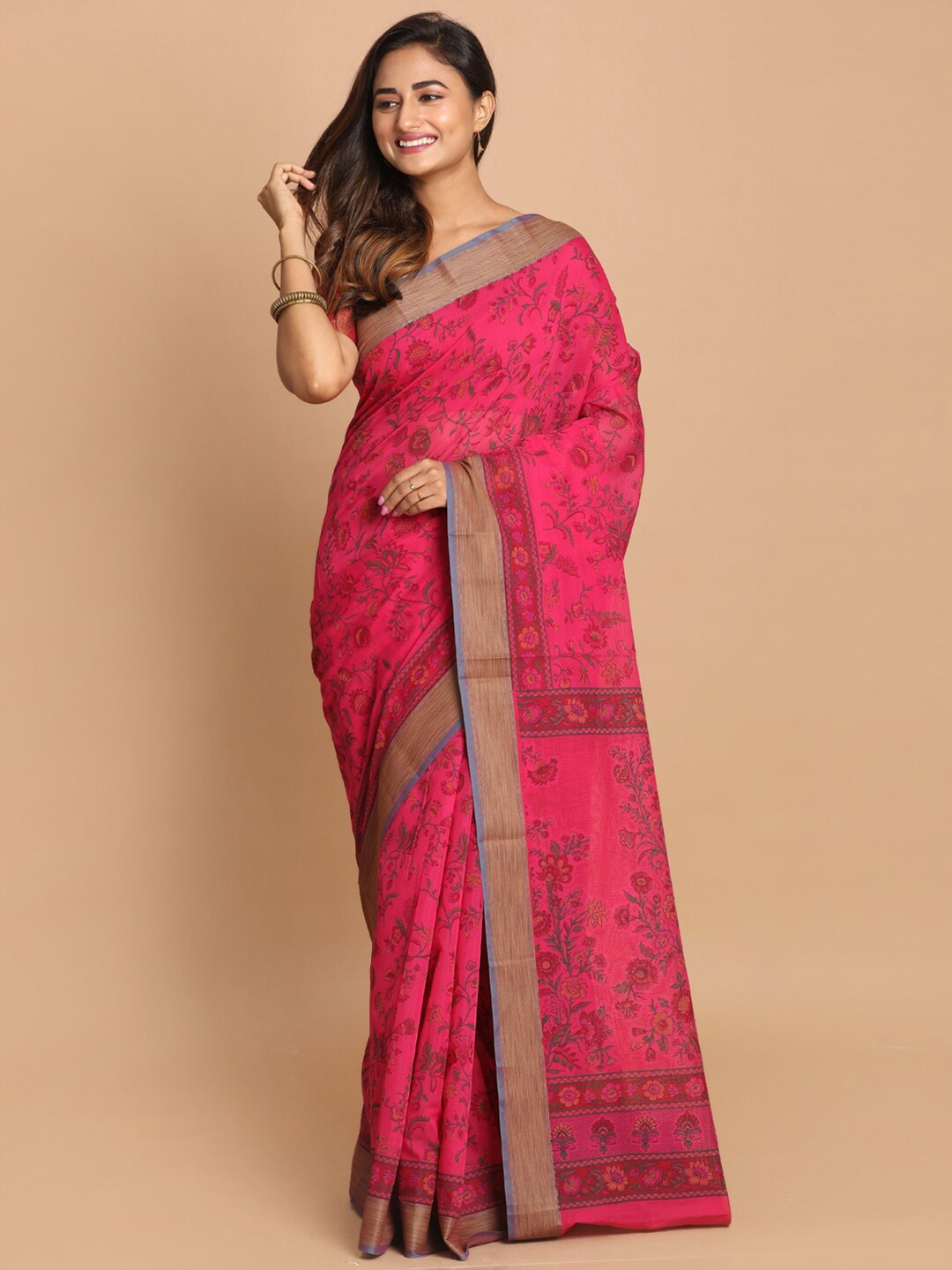 

Saranee Magenta & Green Floral Printed Saree