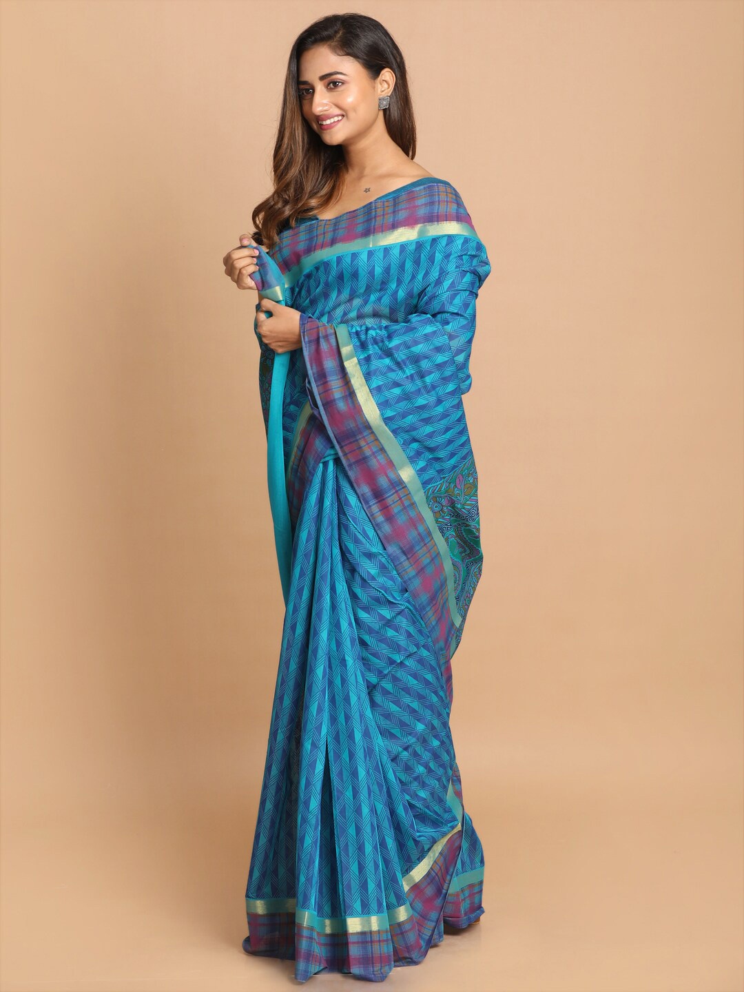 

Saranee Turquoise Blue & Pink Printed Saree