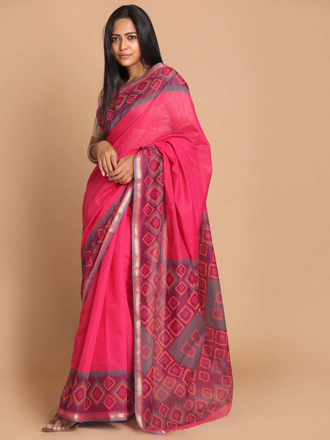 

Saranee Magenta & Turquoise Blue Printed Saree