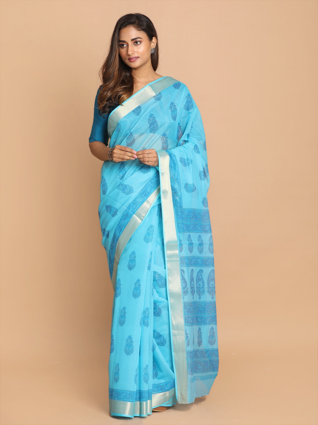 

Saranee Blue & Silver-Toned Floral Printed Saree