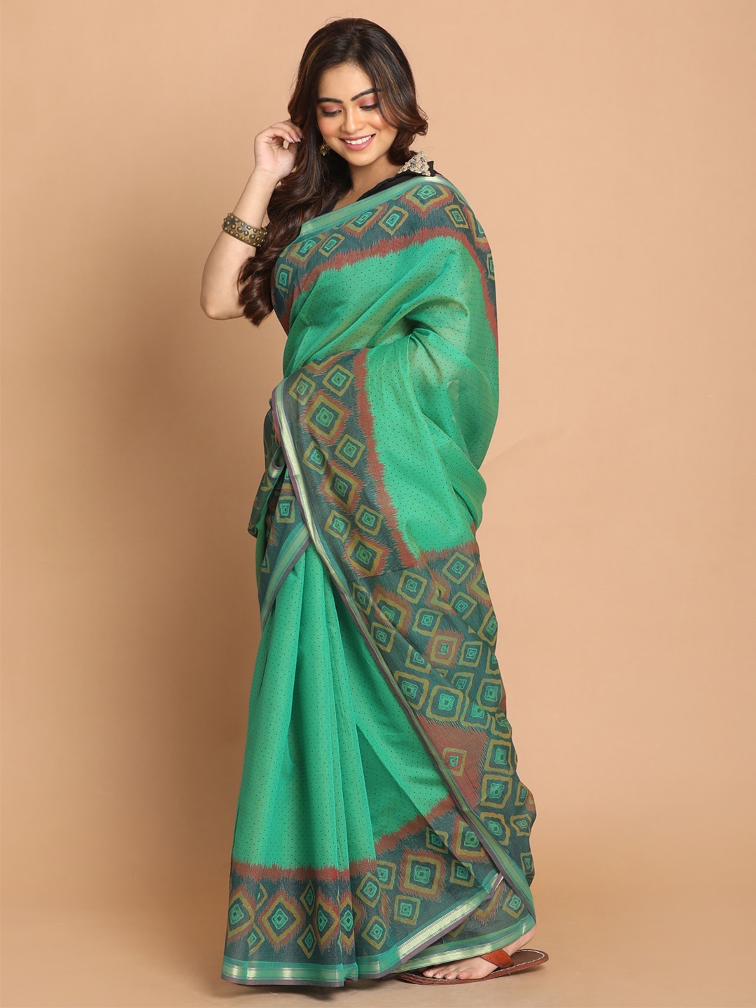 

Saranee Green & Red Printed Saree