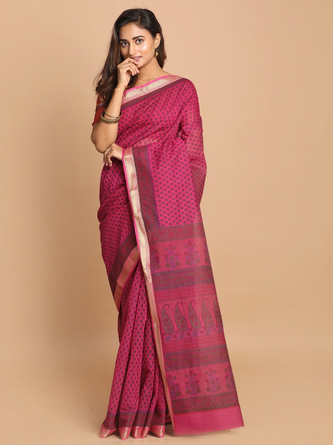 

Indethnic Purple & Pink Floral Printed Zari Saree