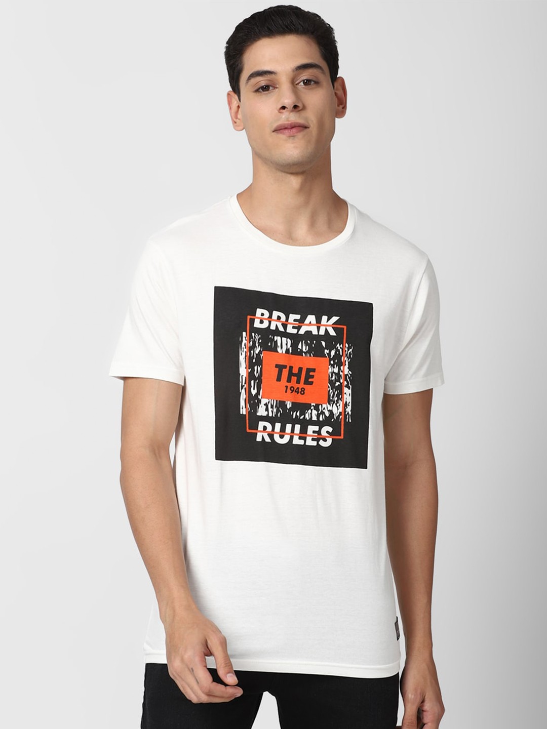 

Peter England Casuals Men White Printed Applique T-shirt