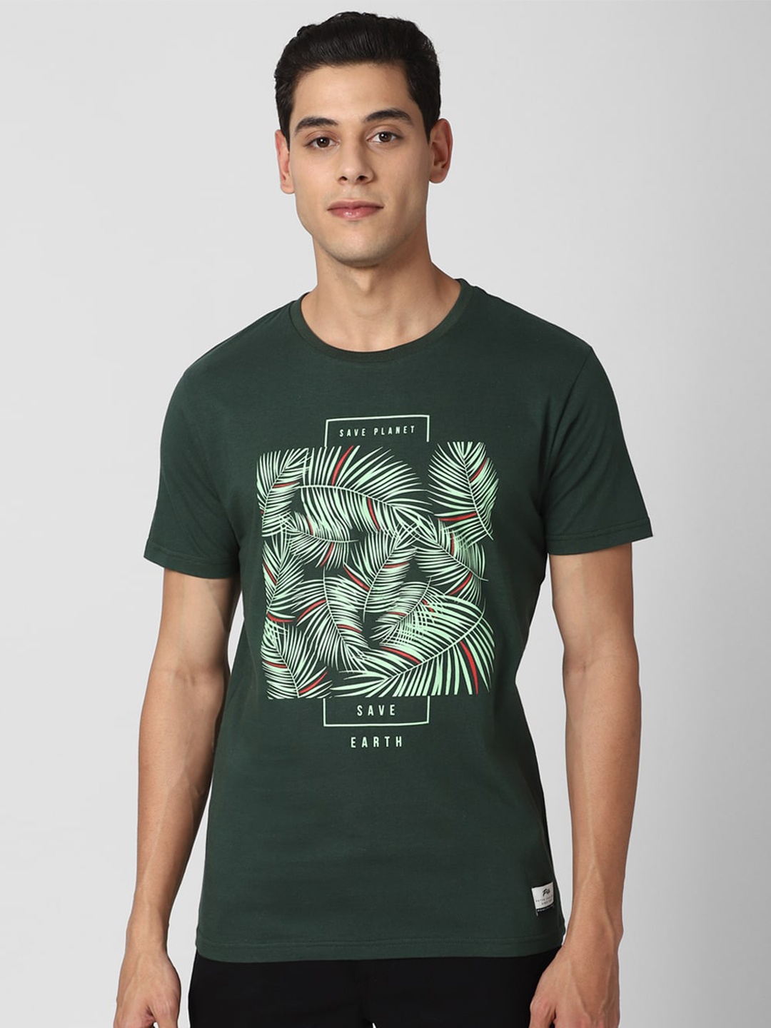 

Peter England Casuals Men Green Printed Pure Cotton T-shirt