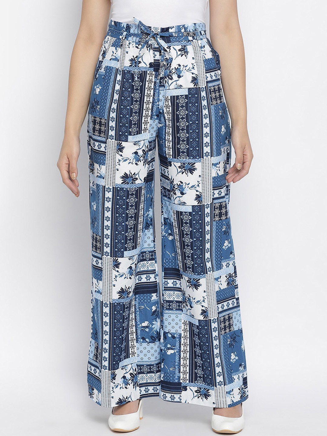 

Oxolloxo Women Blue Floral Printed Parallel Trousers