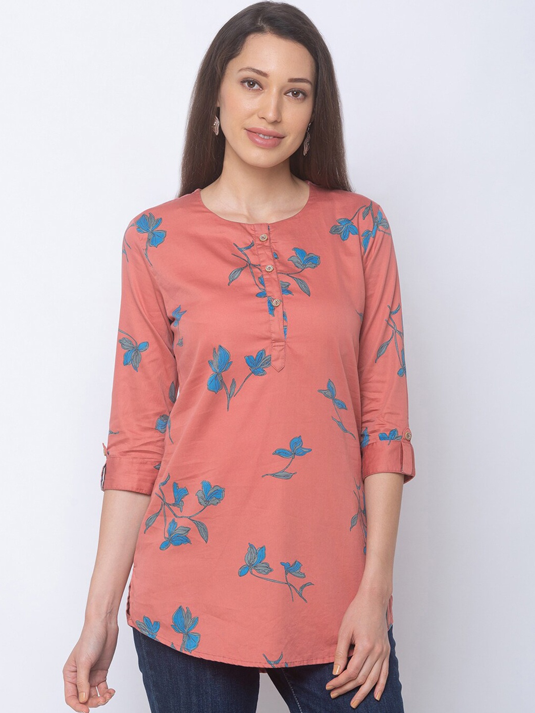 

ZOLA Women Peach-Coloured Floral Printed Thread Work Kurta