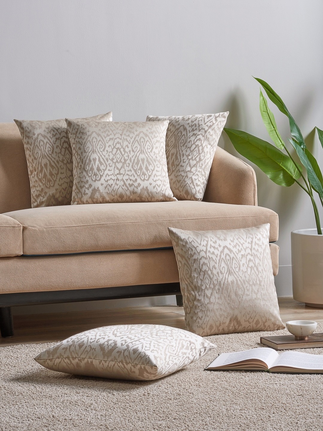 

DDecor Brown & Off White Set of 5 Ethnic Motifs Square Cushion Covers
