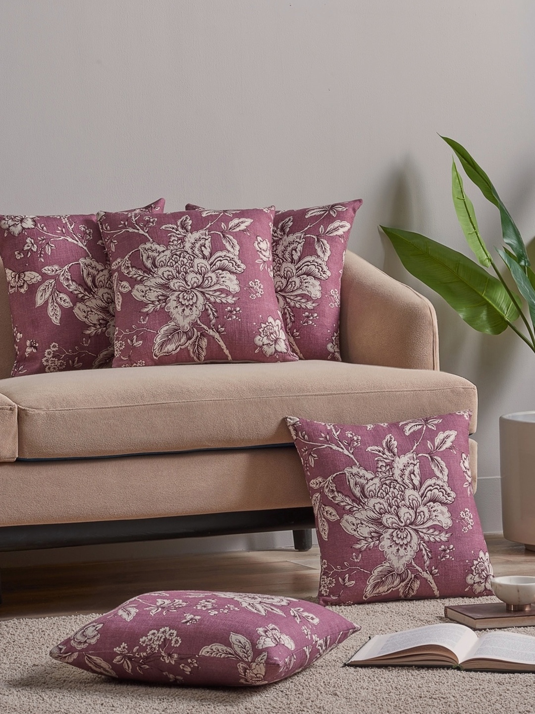 

DDecor Set Of 5 Pink & Off White Floral Square Cushion Covers