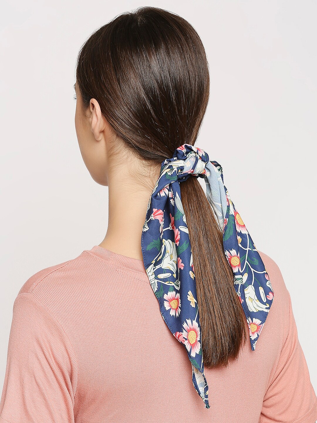 

BELLEZIYA Women Blue & Red Ponytail Holders