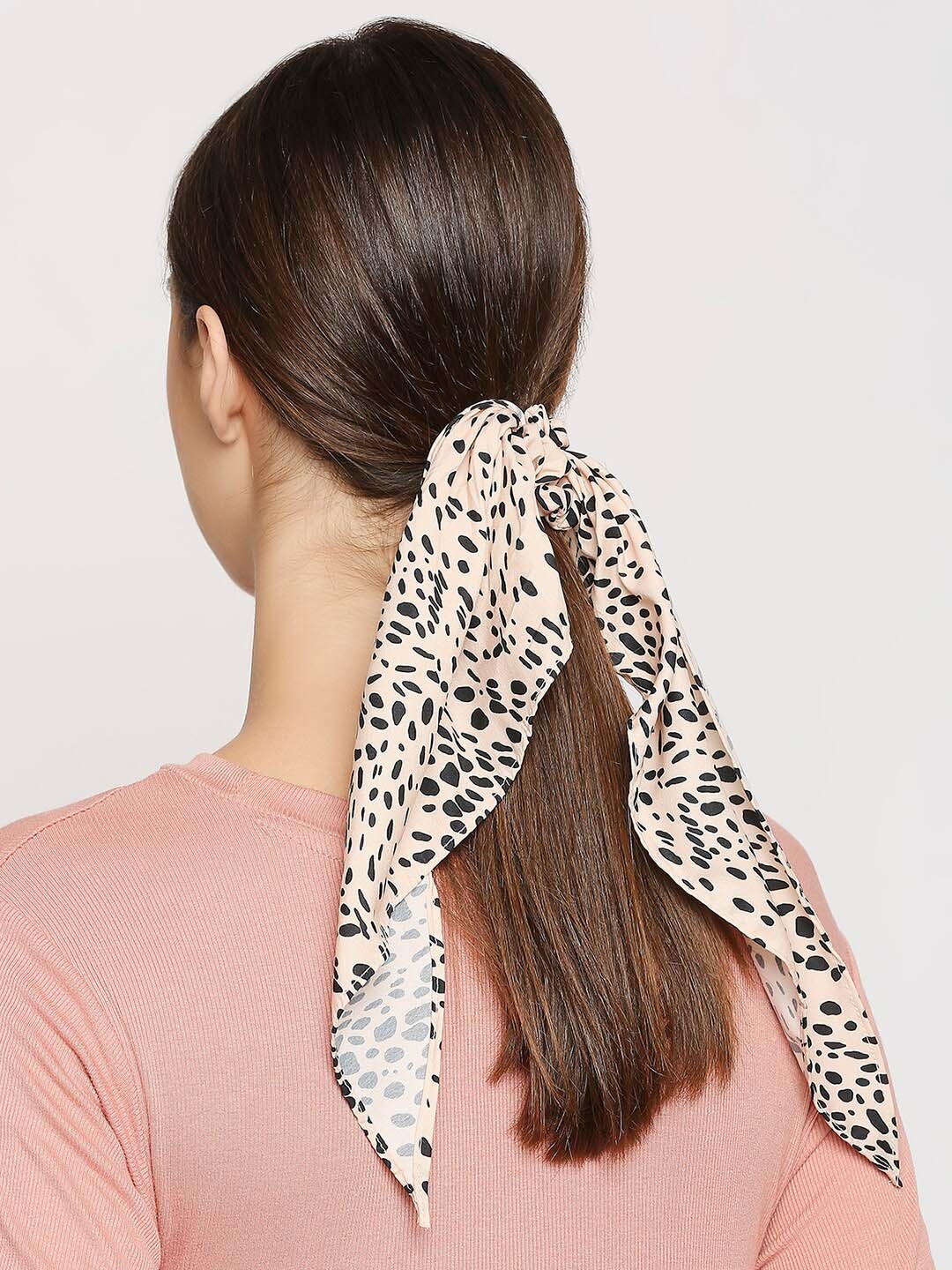 

BELLEZIYA Women Beige & Black Printed Scarf Scrunchie