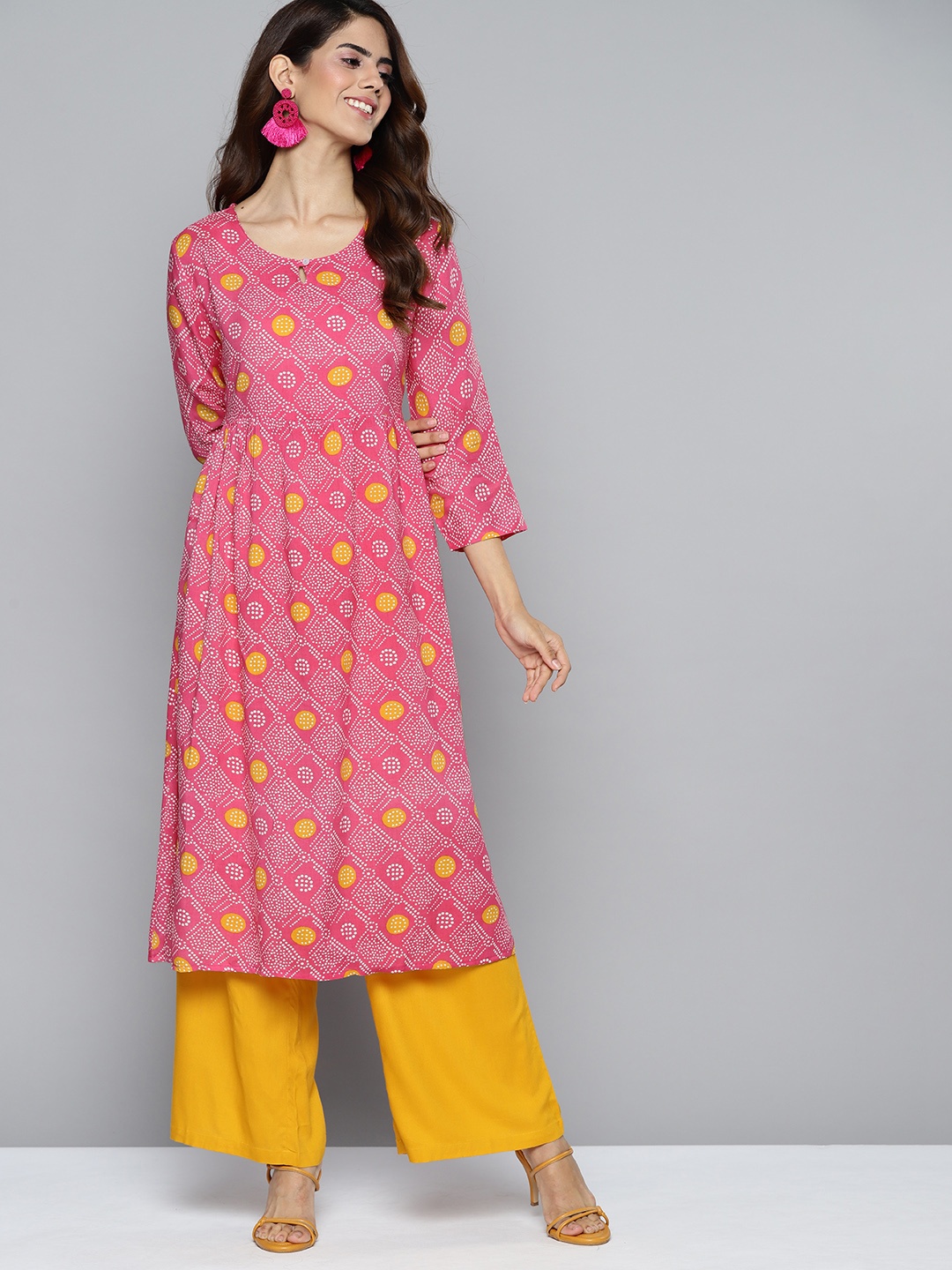 

HERE&NOW Women Pink & White Bandhani Printed Keyhole Neck A-Line Kurta