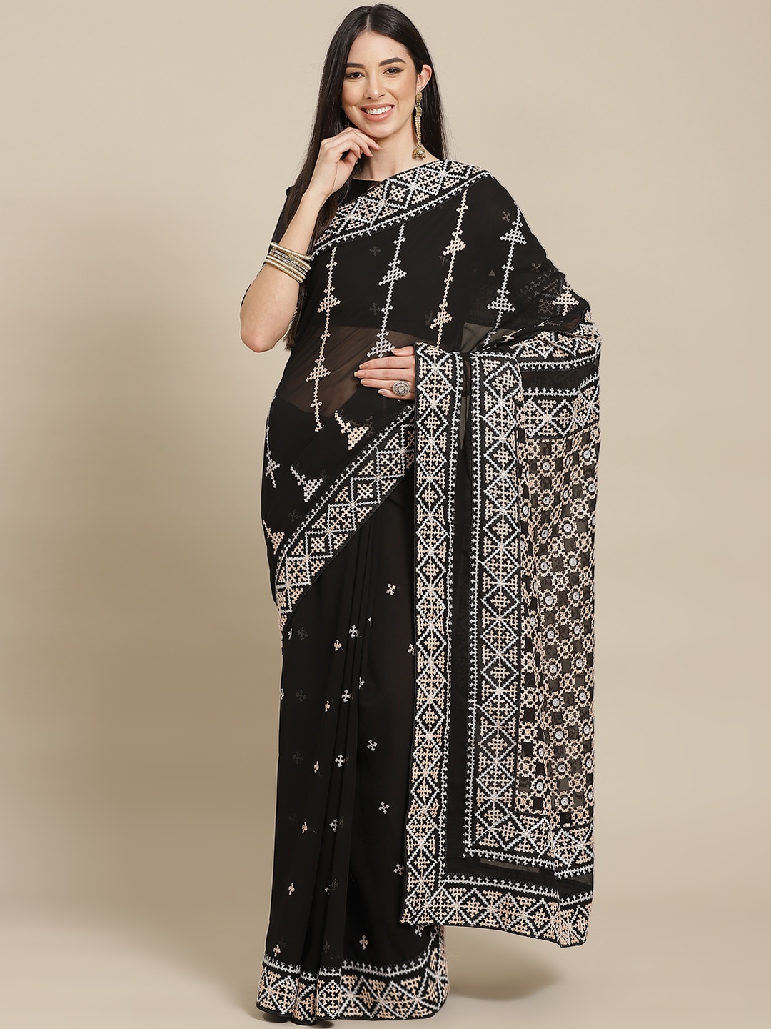 

SERONA FABRICS Black & Off White Ethnic Motifs Kutchi Embroidery Pure Georgette Saree