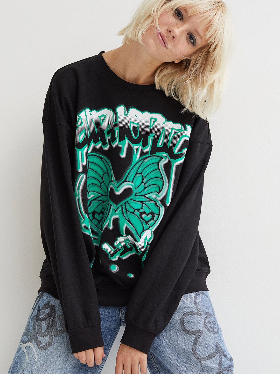 

H&M Women Black Oversized Sweatshirt