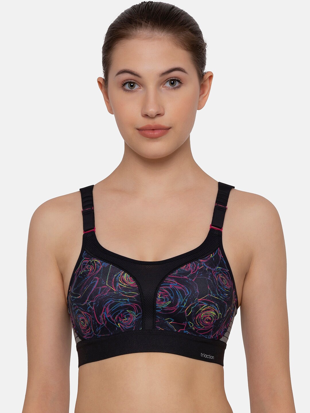 

Triumph Triaction Lite Non Padded Wireless Extreme Bounce Control Sports Bra, Black