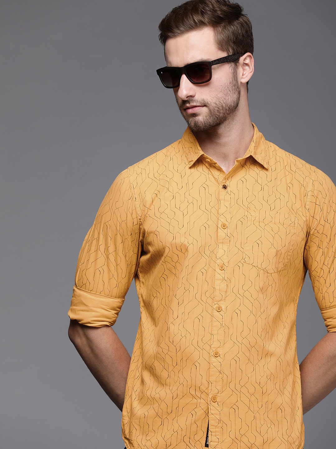 

WROGN Men Mustard Yellow & Black Slim Fit Printed Pure Cotton Casual Shirt