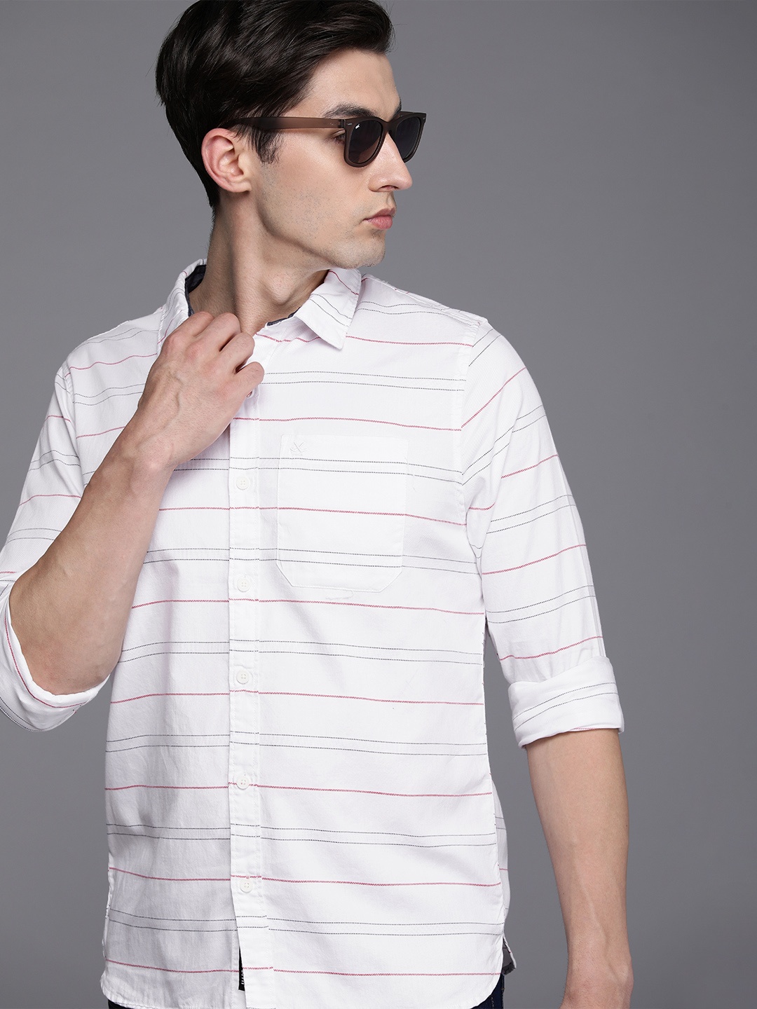 

WROGN Men White Slim Fit Striped Casual Shirt