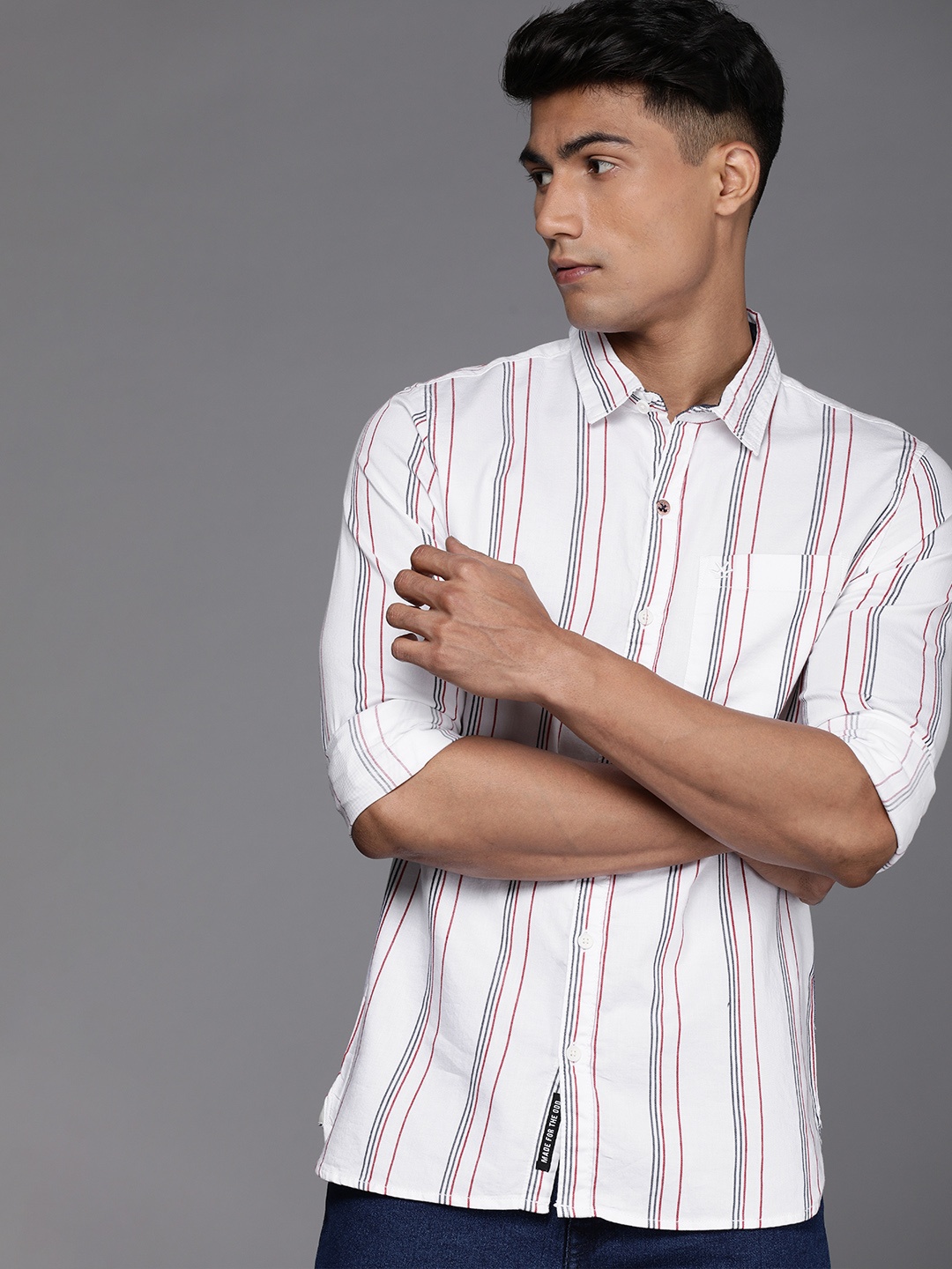 

WROGN Men White Vertical Striped Slim Fit Casual Shirt