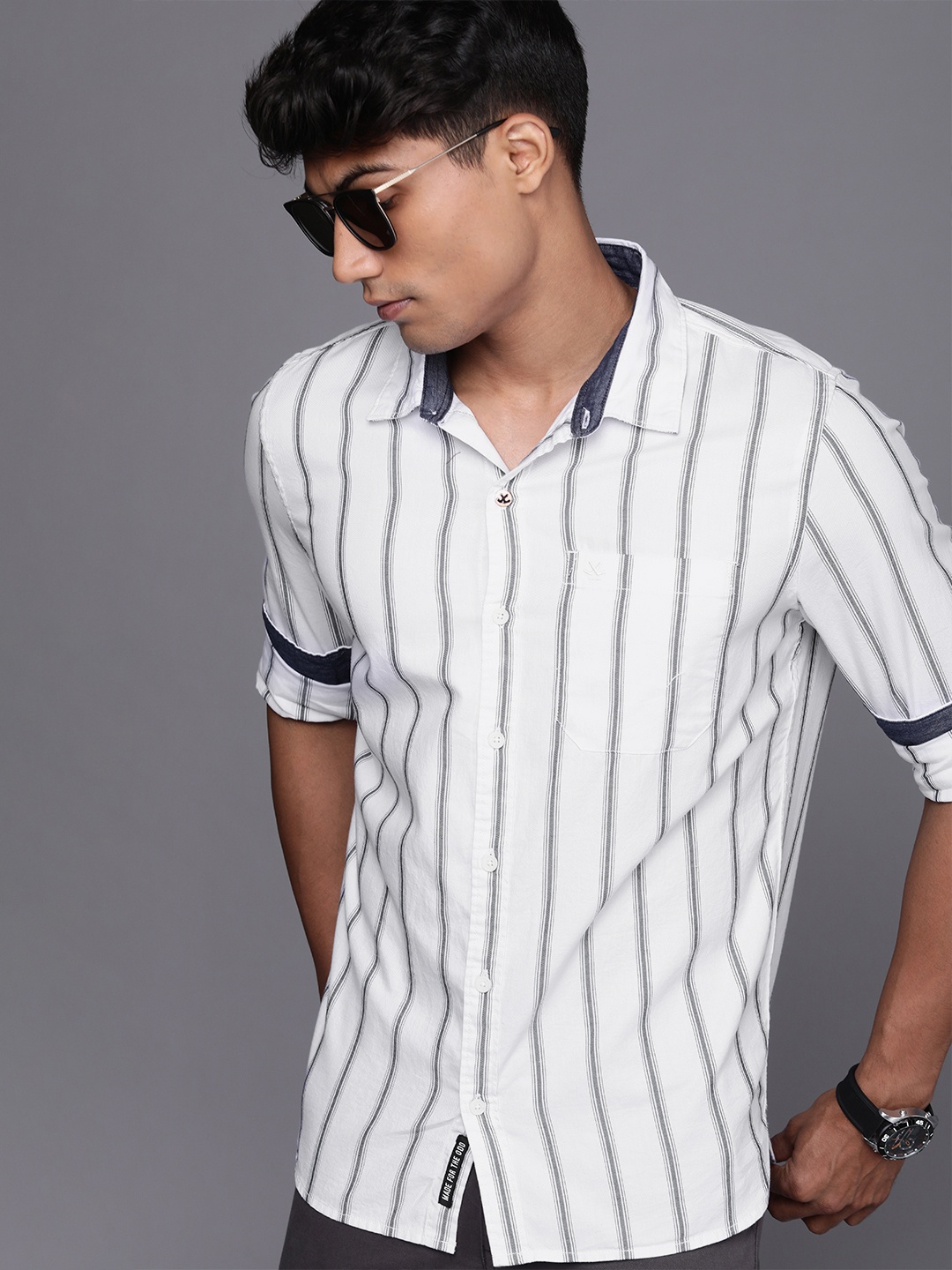 

WROGN Men White And Charcoal Slim Fit Striped Pure Cotton Casual Shirt