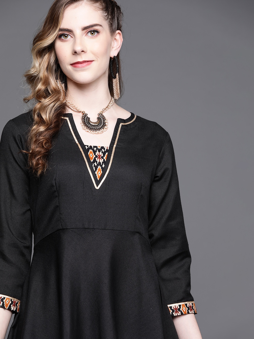 

Inddus Women Black Ethnic Motifs Printed Anarkali Kurta