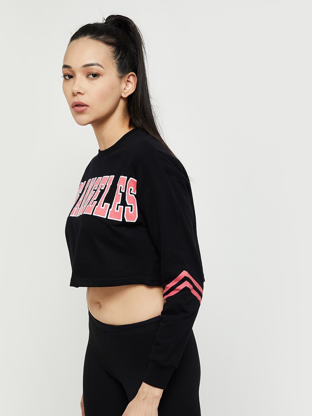 

max Women Black Typography Printed Cotton Crop T-shirt