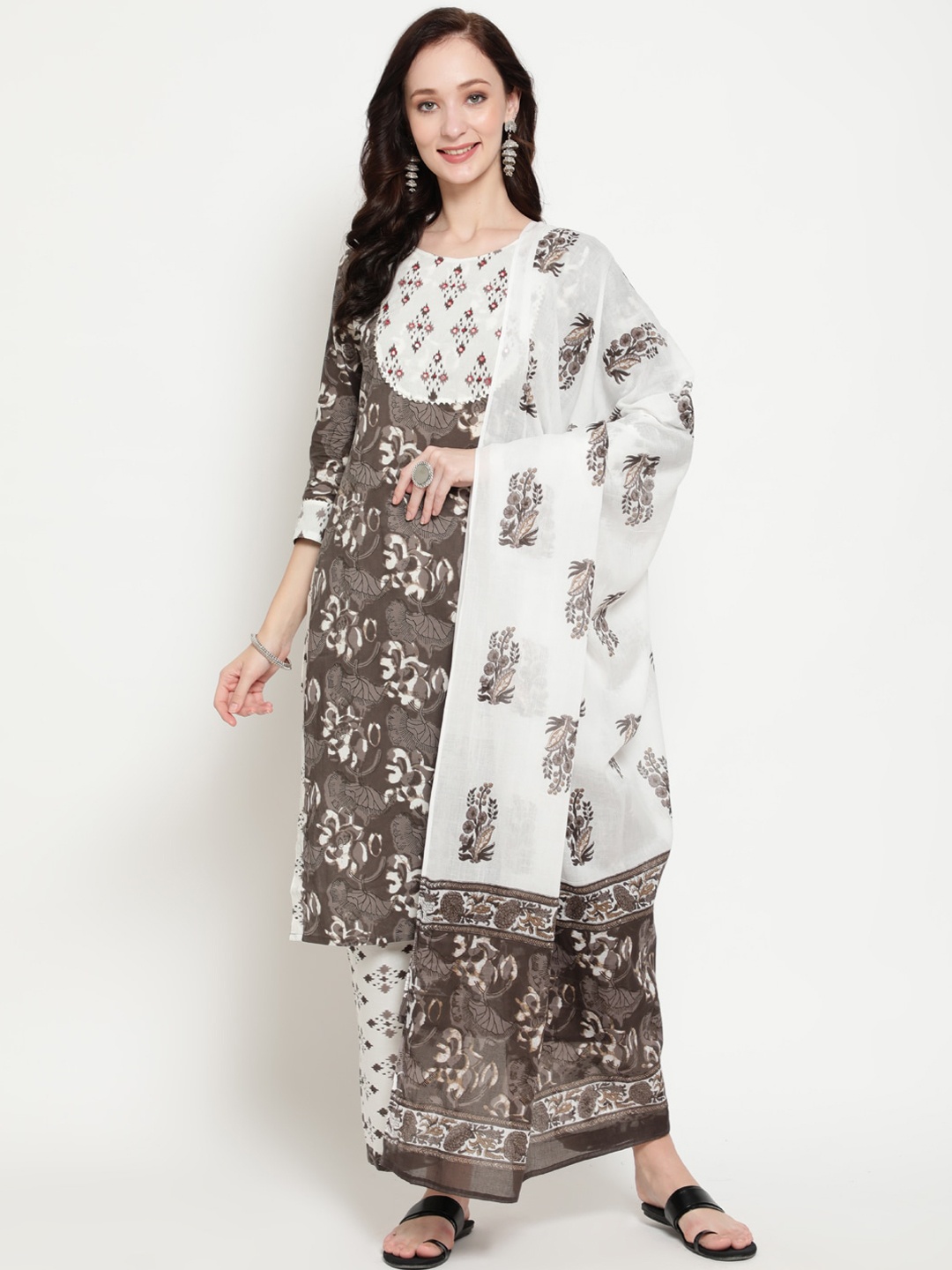 

antaran Women Grey & White Floral Printed Pure Cotton Kurta With Palazzos & Dupatta