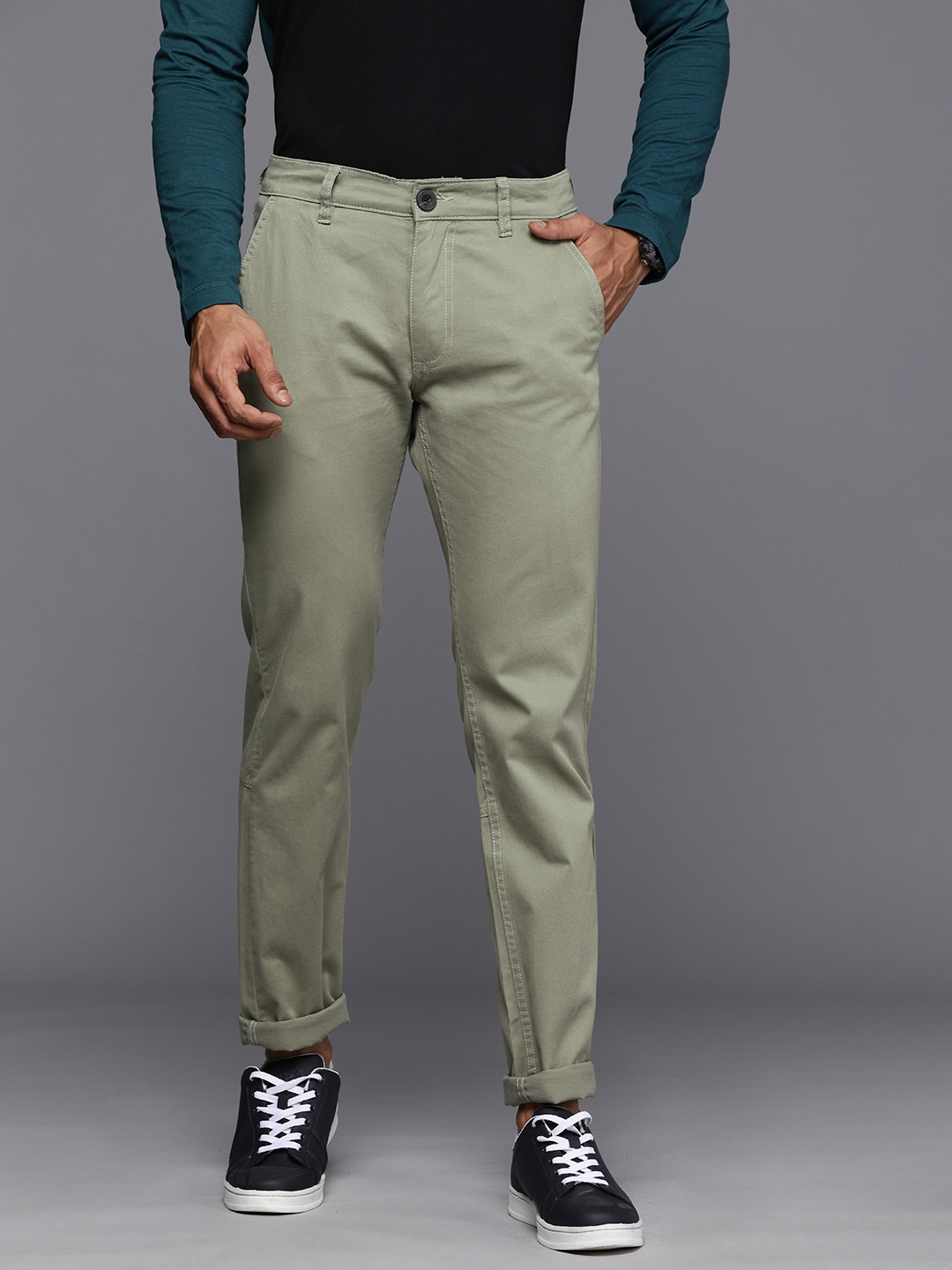 

WROGN Men Olive Green Solid Slim Fit Mid-Rise Chinos Trousers