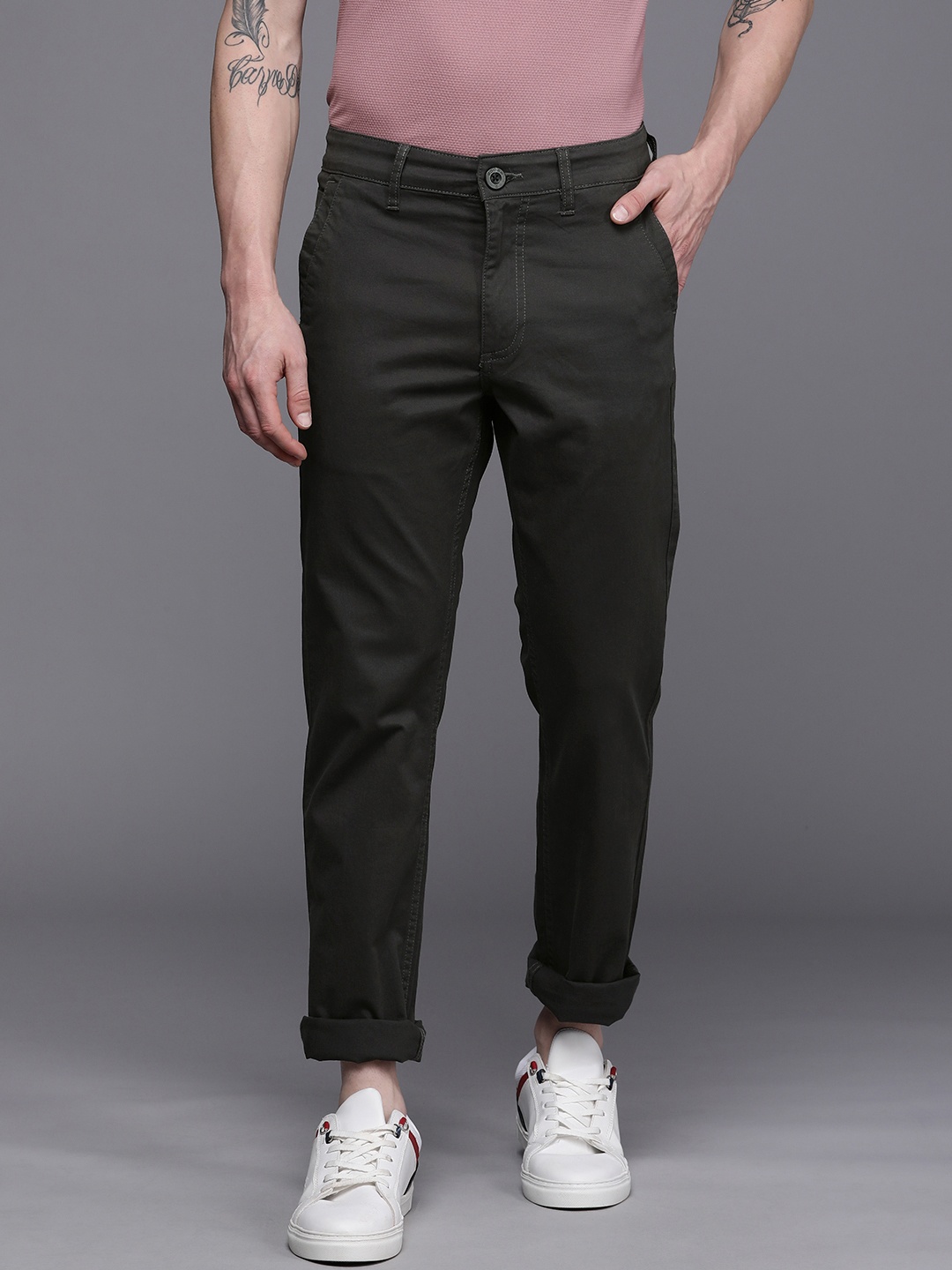 

WROGN Men Grey Solid Slim Fit Chinos Trousers