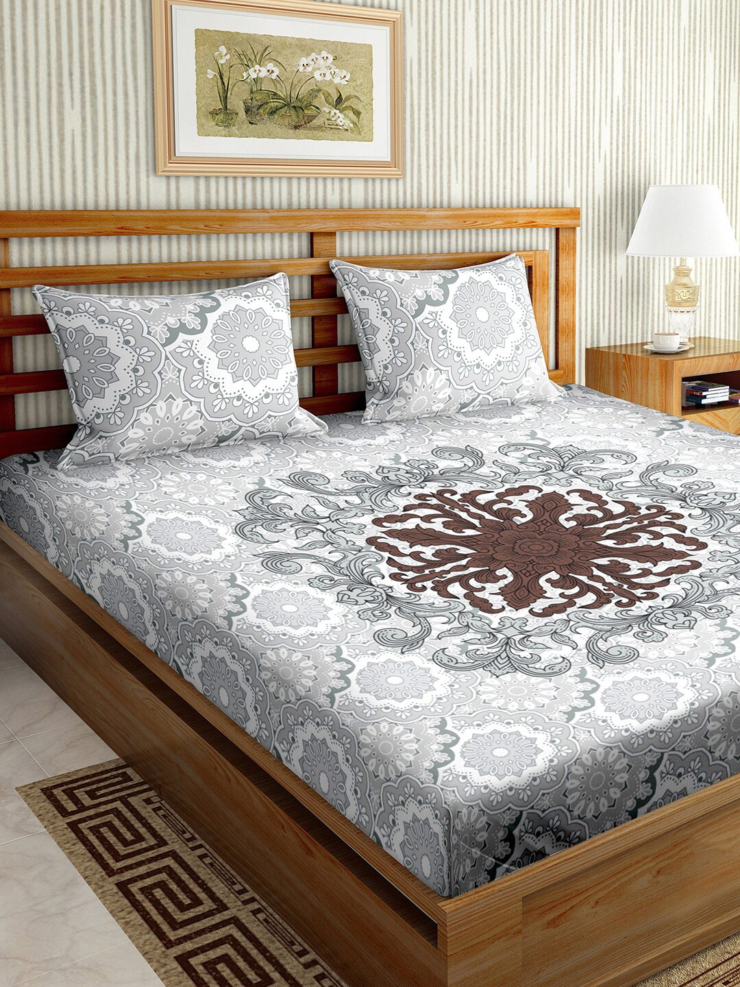 

BELLA CASA Grey & Brown Graphic 150 TC King Bedsheet with 2 Pillow Covers