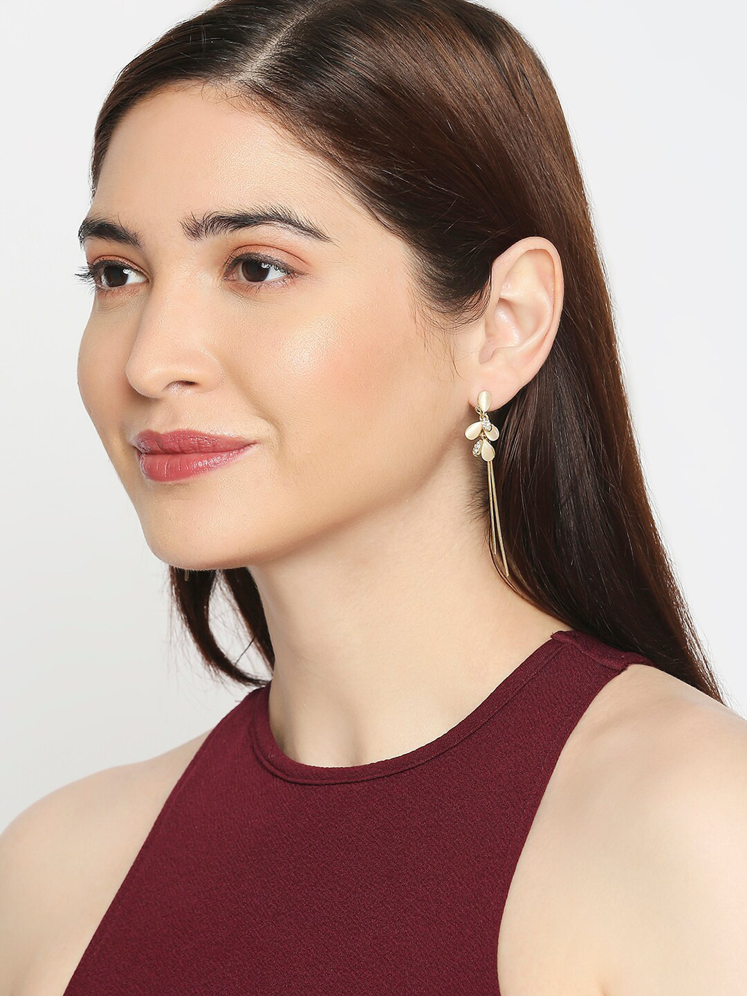 

BELLEZIYA Gold-Toned Contemporary Drop Earrings