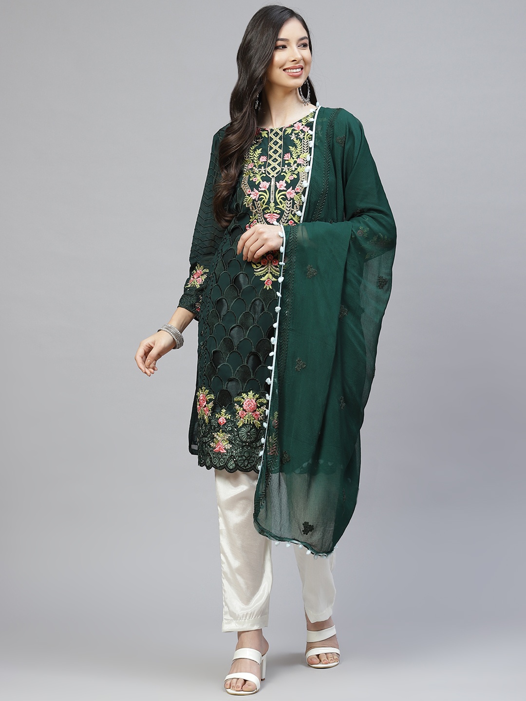 

Readiprint Fashions Women Green & Off White Embroidered Unstitched Dress Material