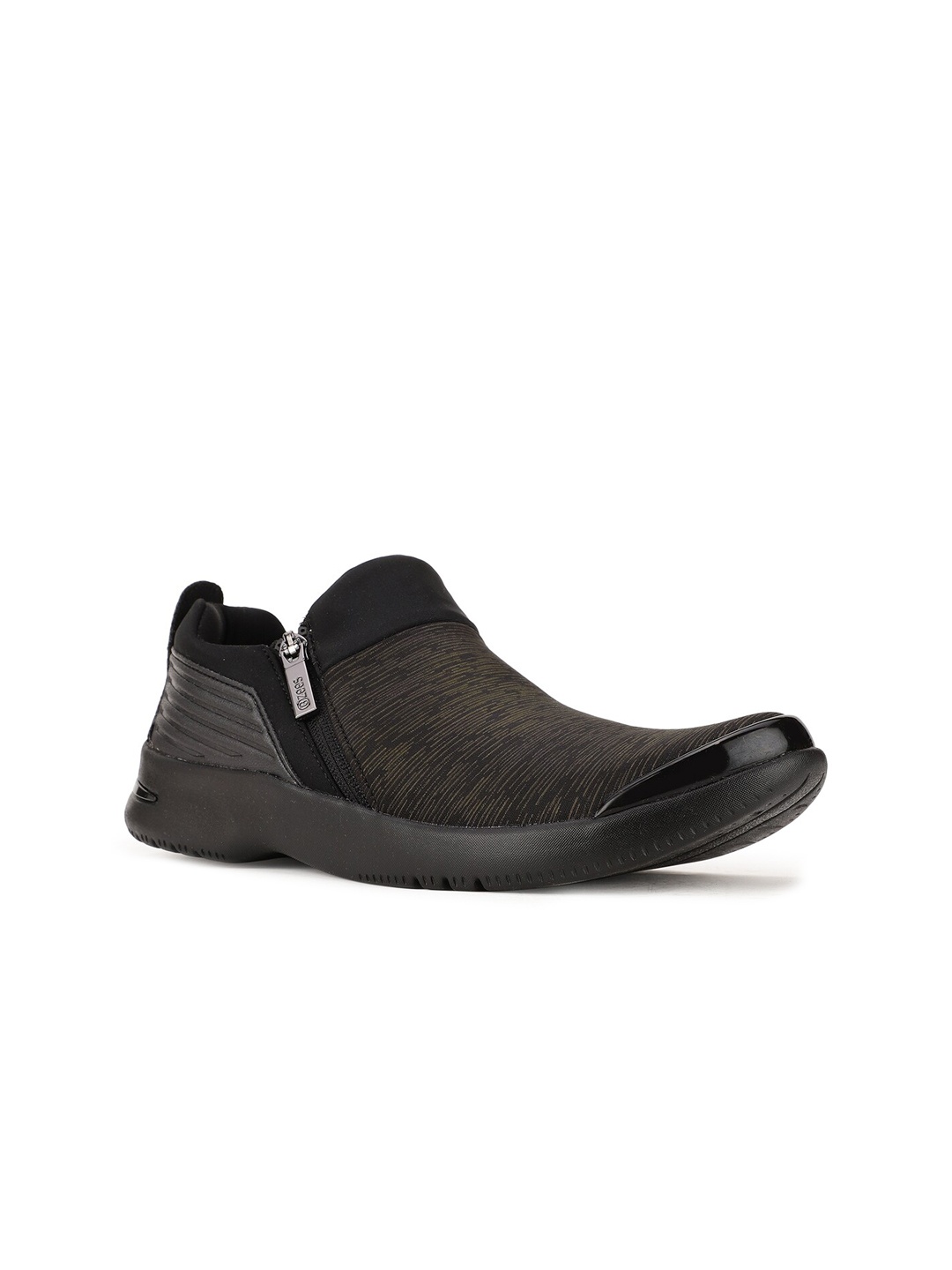 

Naturalizer Women Black & Olive Green Textured Slip-On Sneakers