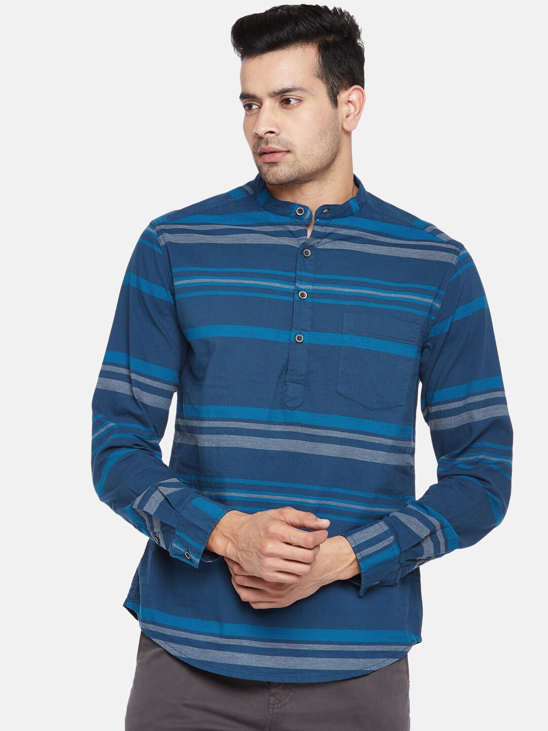 

Urban Ranger by pantaloons Men Navy Blue Pure Cotton Horizontal Stripes Casual Shirt