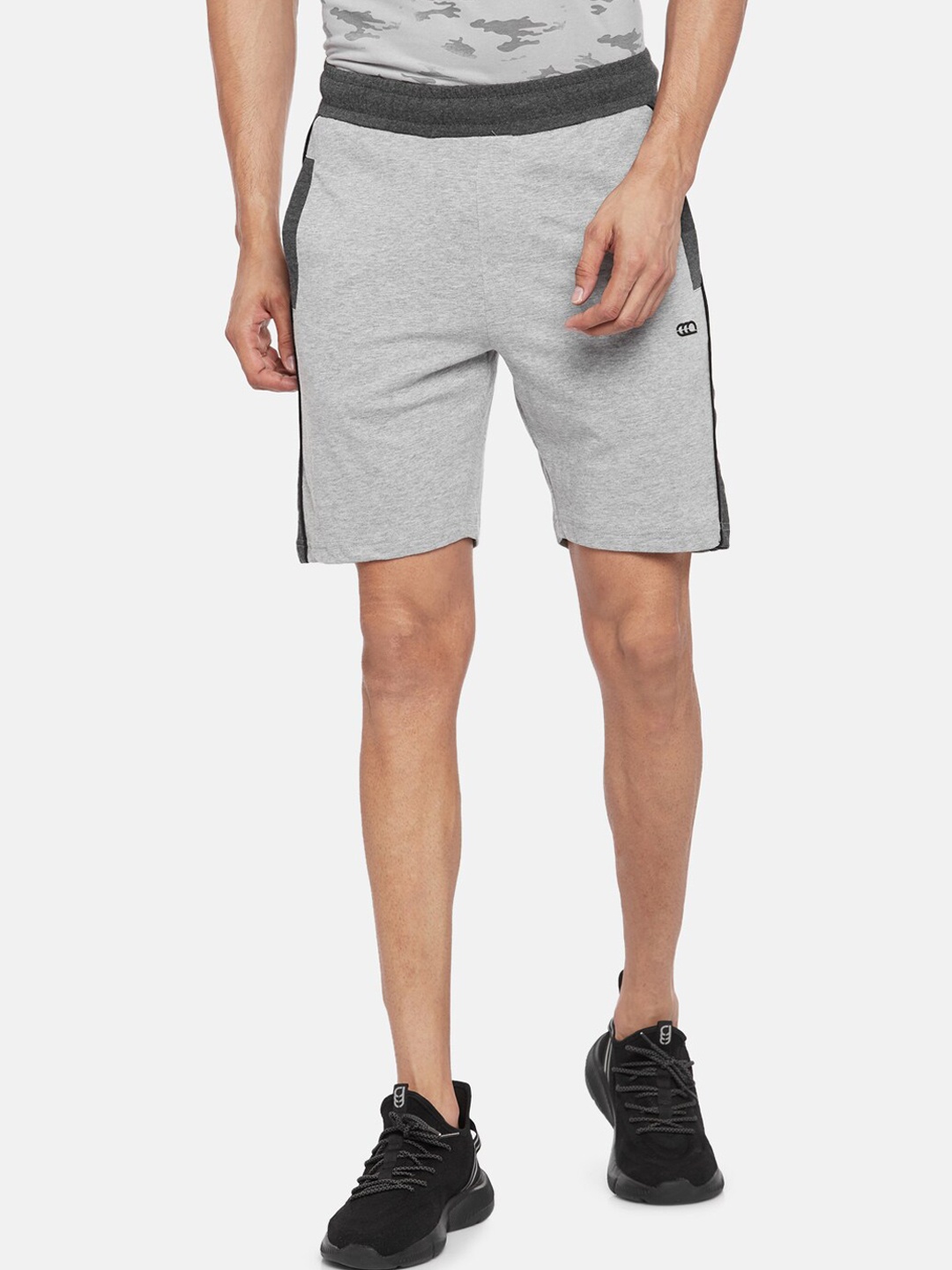 

Ajile by Pantaloons Men Grey Melange Slim Fit Regular Shorts
