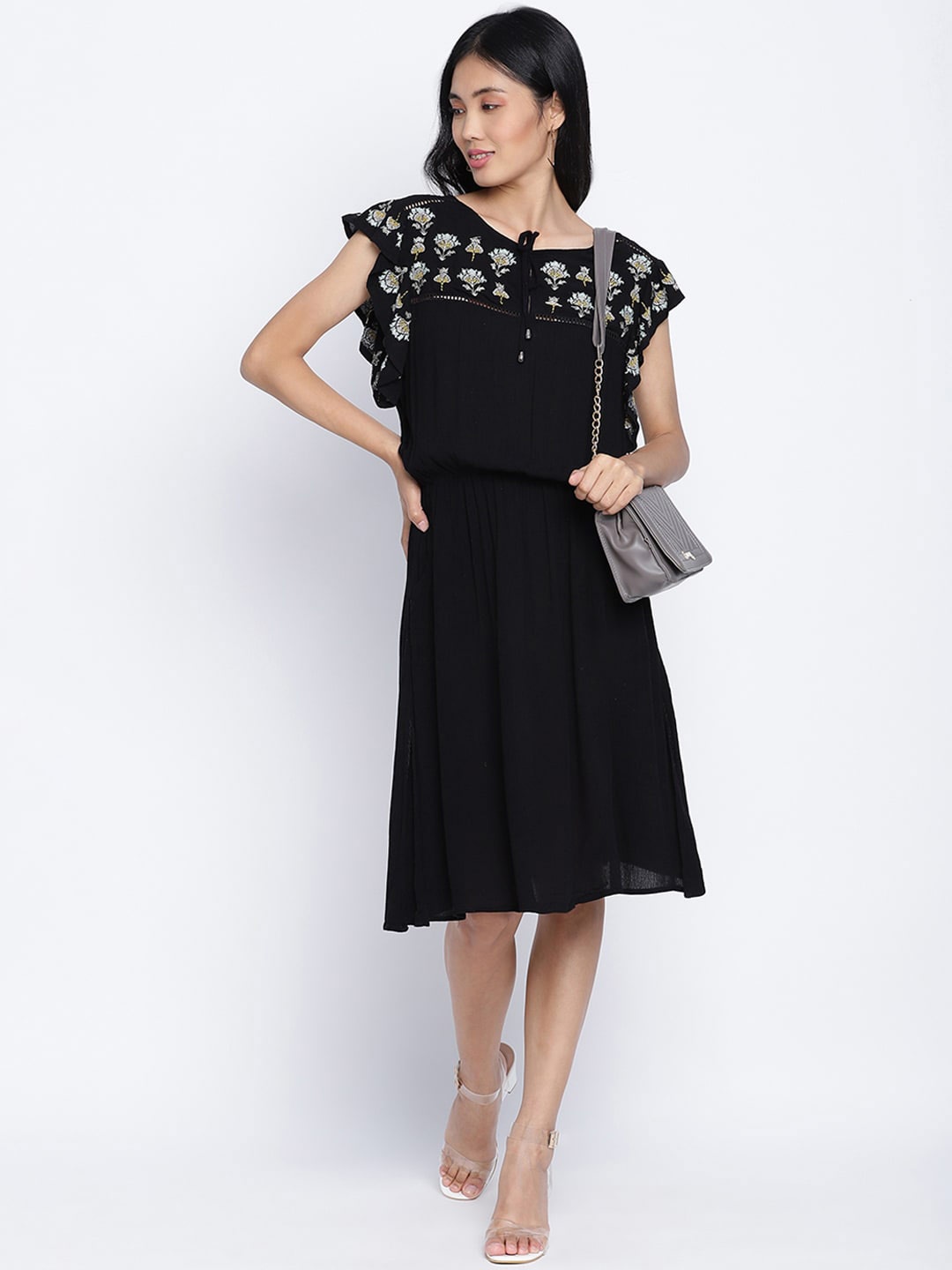 

Oxolloxo Black & Silver-Toned Floral Embroidered Crepe A-Line Midi Dress