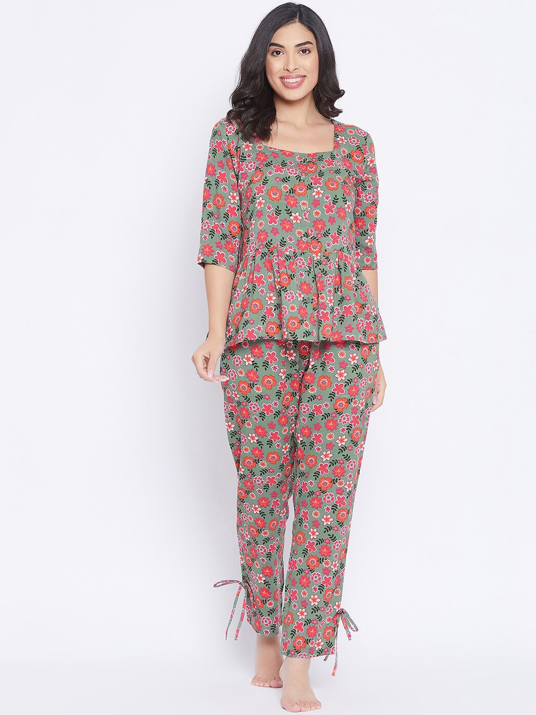 

Clovia Women Pink & Green Printed Night suit