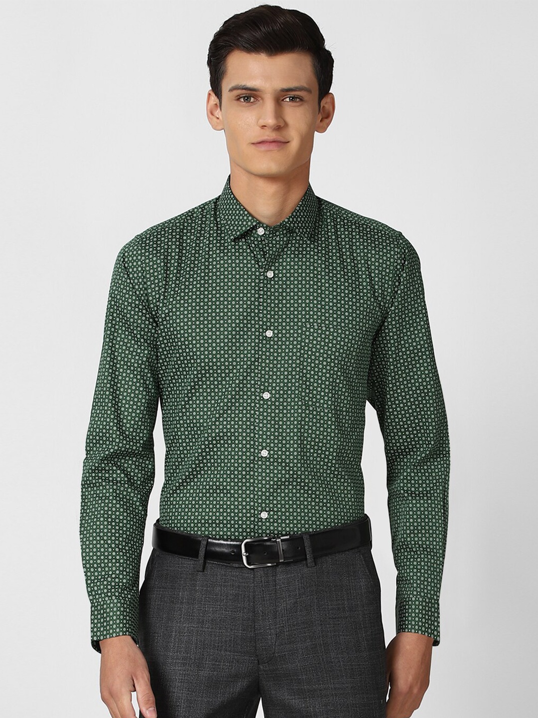 

Peter England Men Green Slim Fit Opaque Printed Pure Cotton Formal Shirt