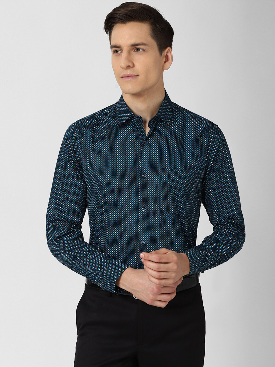 

Peter England Men Black Slim Fit Opaque Printed Pure Cotton Formal Shirt