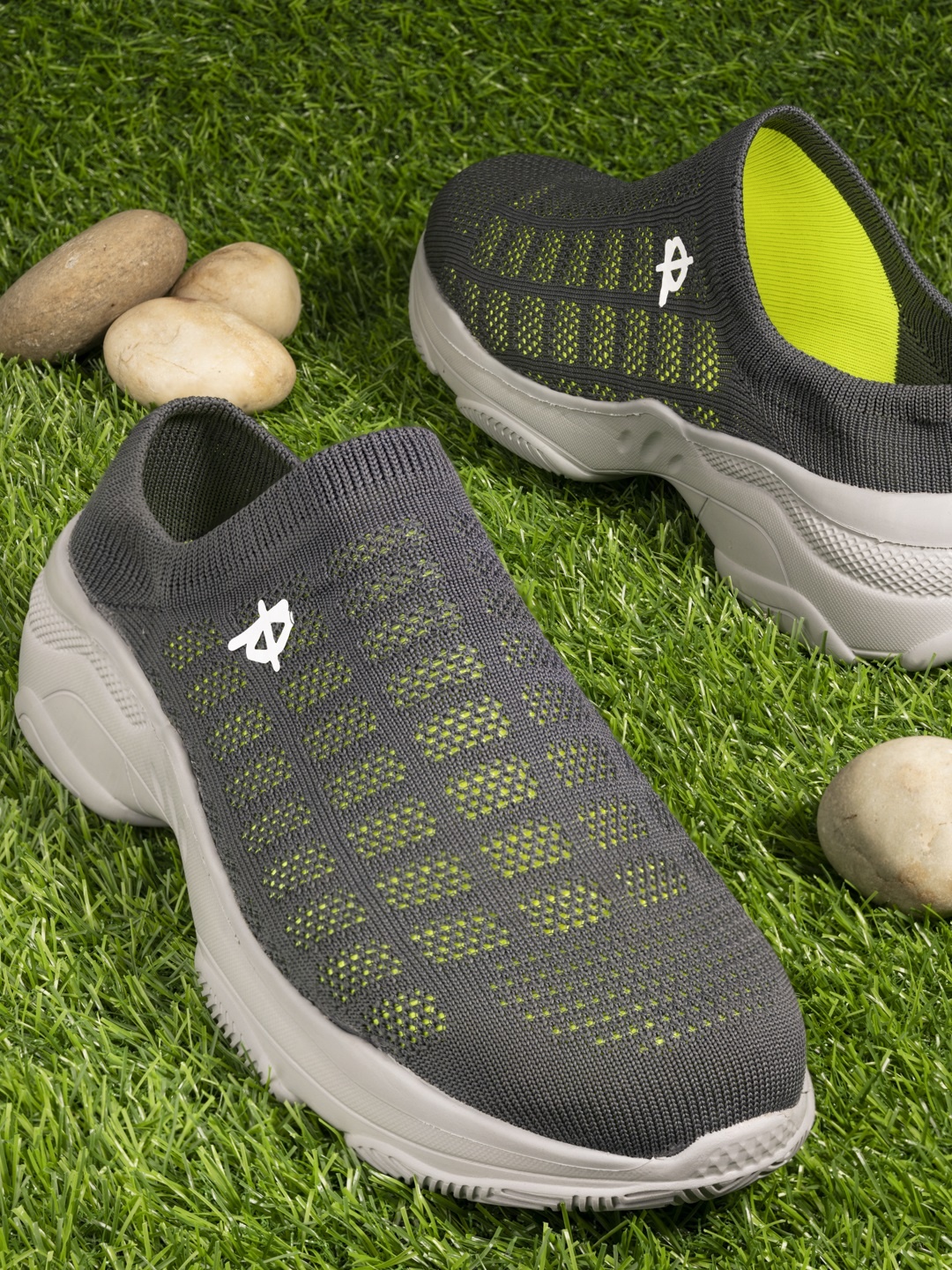 

Provogue Men Grey Mesh Running Non-Marking Shoes