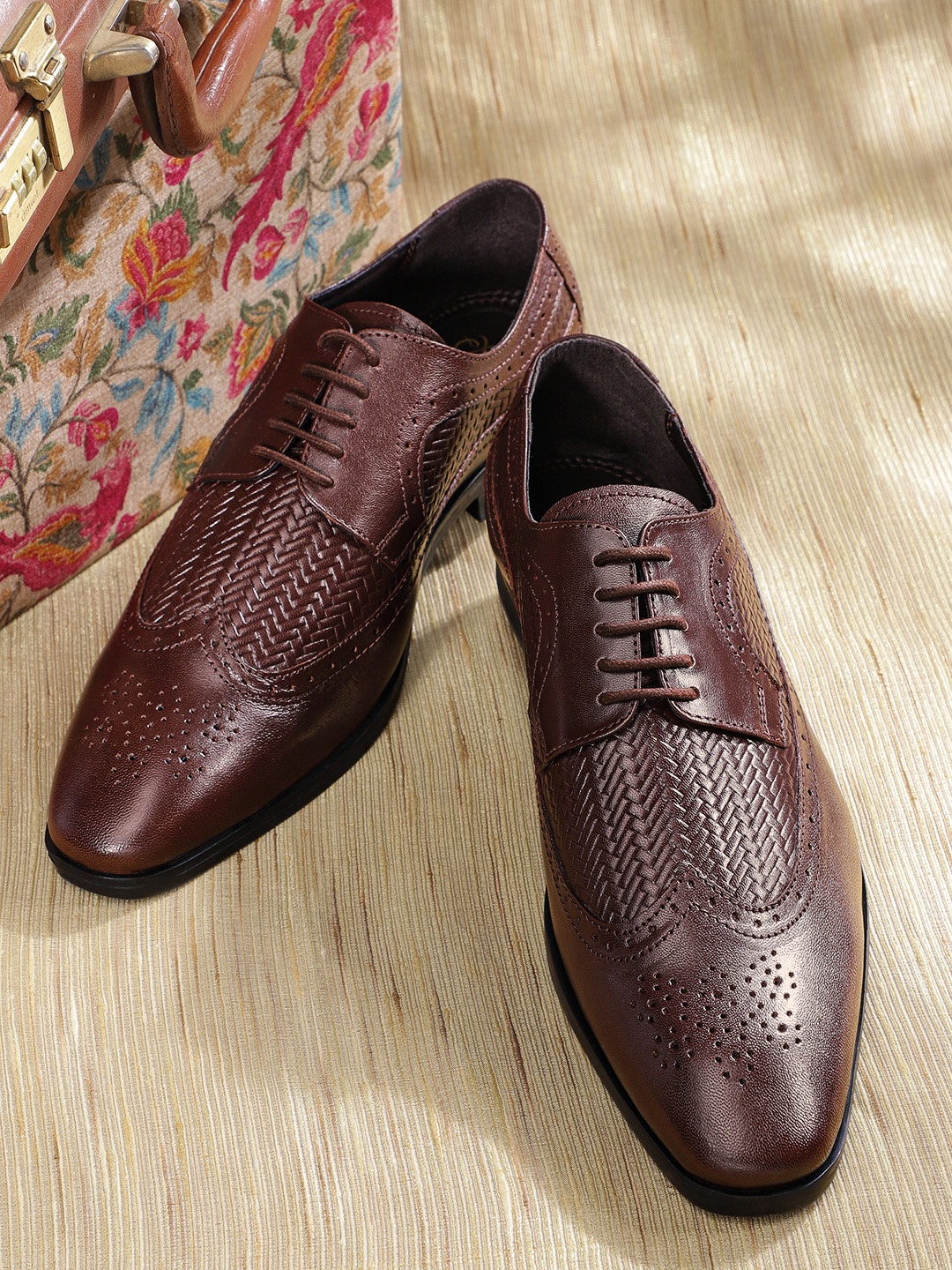 

House of Pataudi Men Coffee Brown Handcrafted Leather Formal Brogues