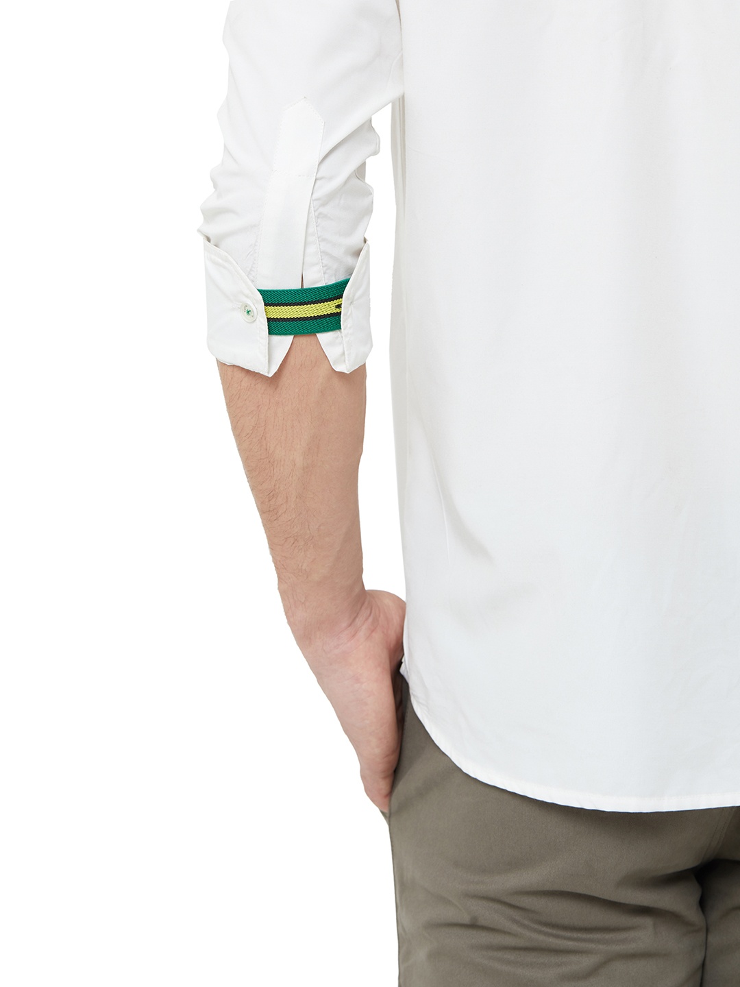 

EVOQ Men Green & Yellow Striped Cuff Bands