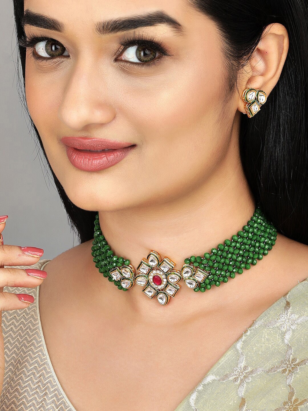 

Anouk White & Green Kundan-Studded & Beaded Traditional Jewellery Set