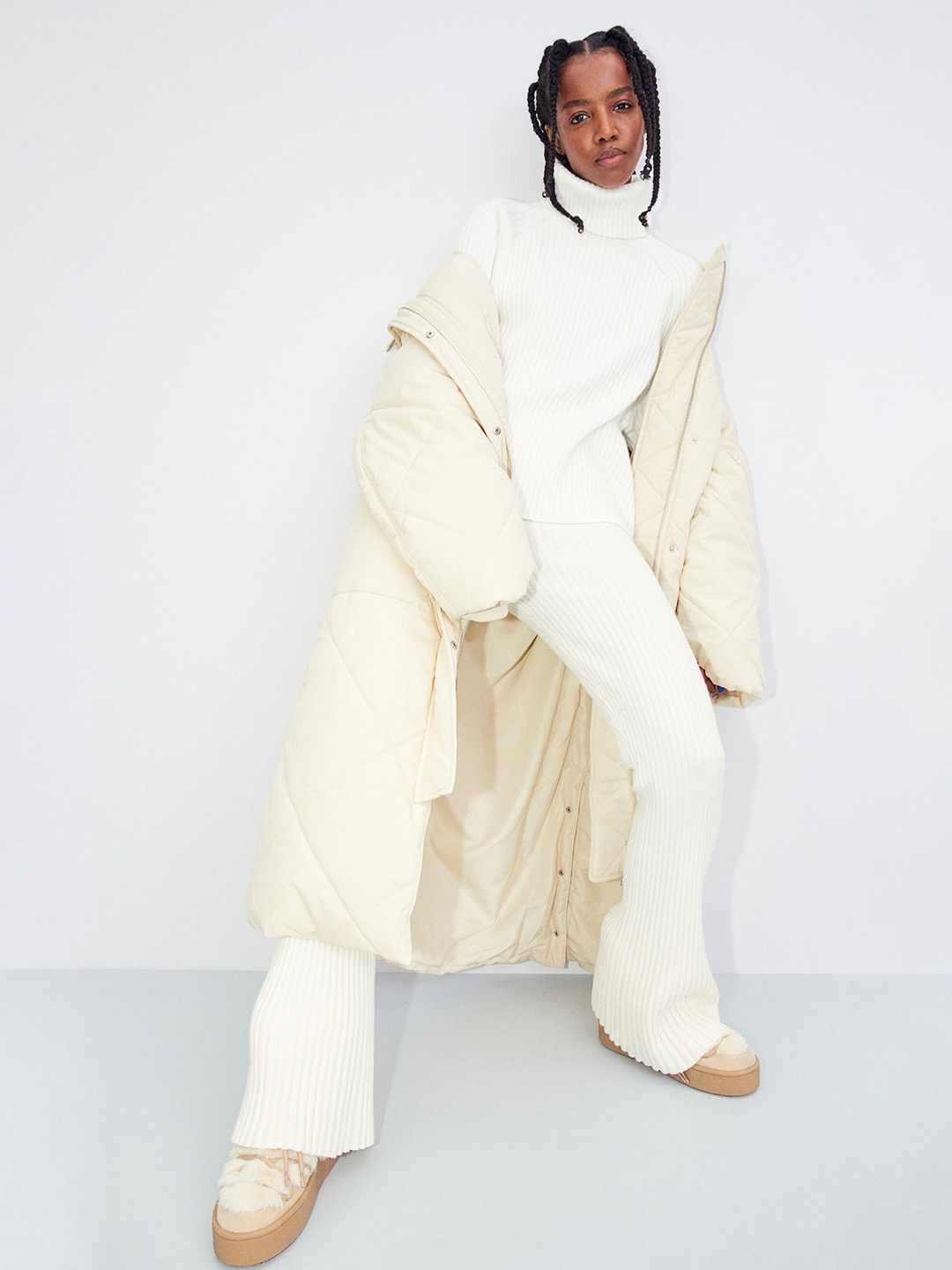 

H&M Women White Ribbed Polo-Neck Jumper
