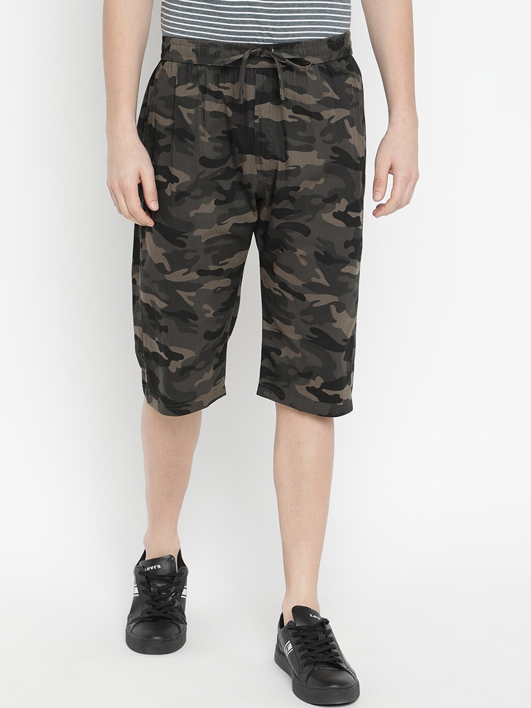 

V2 Value & Variety Men Green Camouflage Printed Regular Shorts
