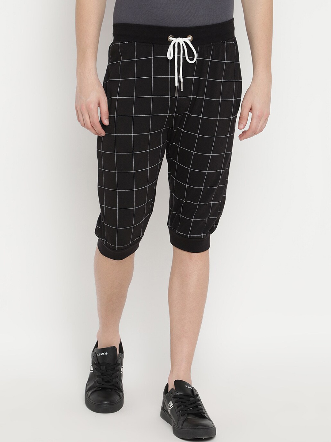 

V2 Value & Variety Men Black Checked Cotton Regular Shorts