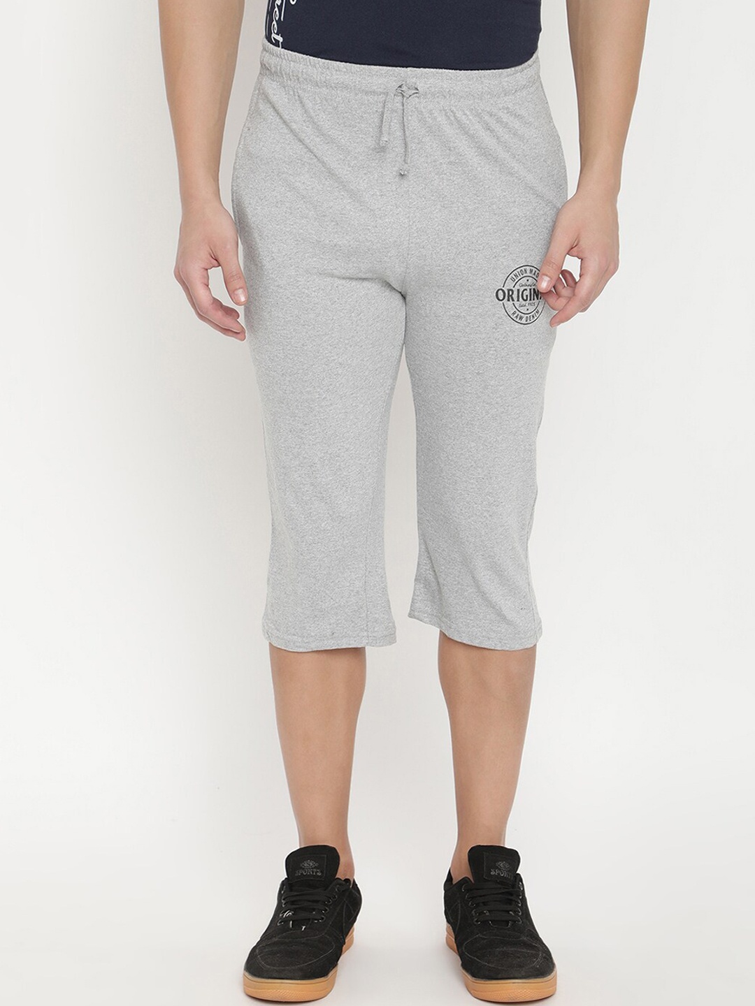 

V2 Value & Variety Men Grey Melange Solid Regular Shorts