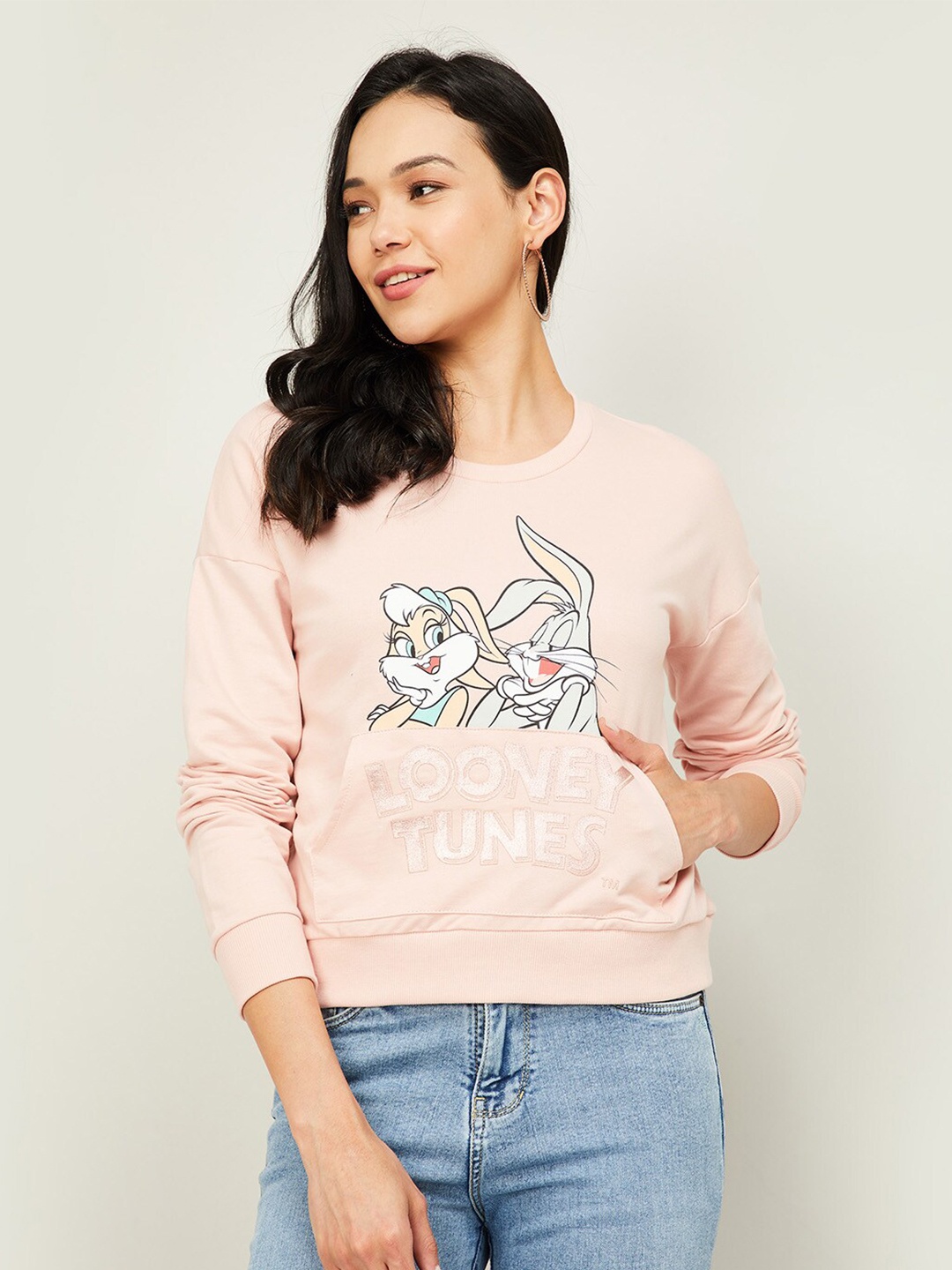

Ginger by Lifestyle Women Pink Looney Tunes Printed Crop Sweatshirt